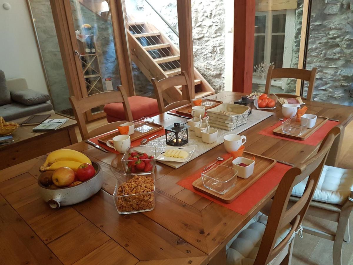 Chez Constance Hotell Saillon Eksteriør bilde